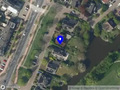 Ambulance met grote spoed naar de Elzenhorst in Voorhout