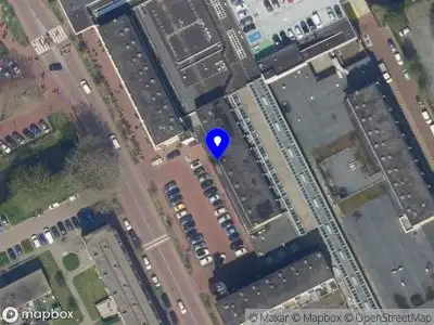 Ambulance met gepaste spoed naar de Rivierweg in Capelle aan den IJssel