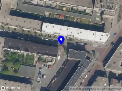 Ambulance met grote spoed naar de Hendrikstraat in Rotterdam