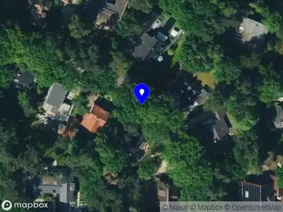 Brandweer met gepaste spoed naar de Montanalaan in Apeldoorn vanwege afhijsen patient