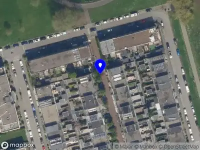 Ambulance met gepaste spoed naar de M.C. Grimberg-Huijserstraat in Rotterdam