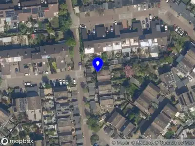 Ambulance met grote spoed naar de Röntgendreef in Maassluis