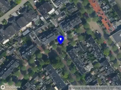 Brandweer met gepaste spoed naar de Valkstraat in Badhoevedorp vanwege afhijsen patient