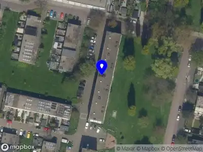 Ambulance met grote spoed naar de Eykmanstraat in Vlaardingen