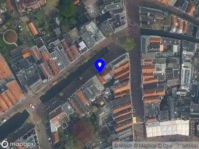 Ambulance met grote spoed naar de Blauwstraat in Gouda