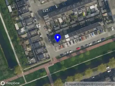 Ambulance met grote spoed naar de Pompmakerstraat in Delfgauw