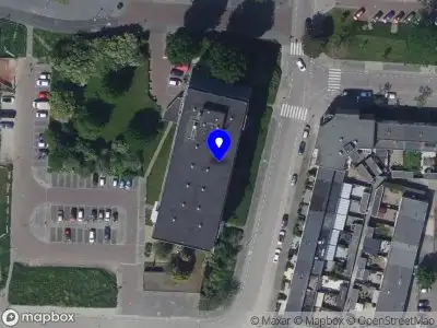 Ambulance met grote spoed naar de Admiraalsplein in Dordrecht