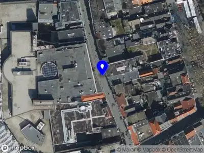 112 melding Brandweer met gepaste spoed naar de Karrestraat in Breda vanwege een liftopsluiting