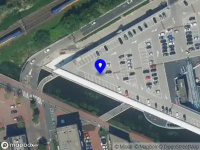 Ambulance met gepaste spoed naar de Van Damplein in Purmerend