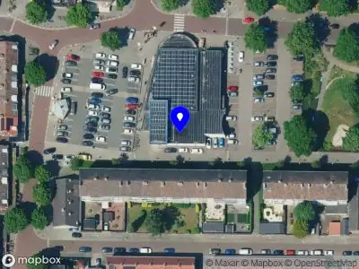 Brandweer met gepaste spoed naar de Debussylaan in Apeldoorn vanwege afhijsen patient