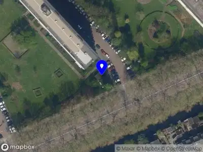 Ambulance met gepaste spoed naar de Frederik van Eedenplaats in Capelle aan den IJssel