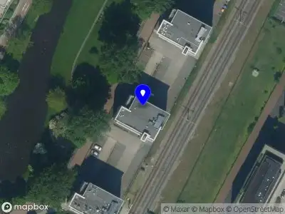 Ambulance met grote spoed naar de Stationsweg in Purmerend