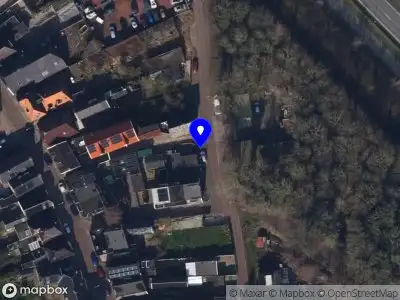 Brandweer en politie met grote spoed naar de Achterweg in Farmsum vanwege middelgrote brand