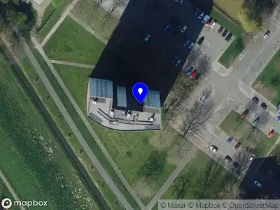 Ambulance met gepaste spoed naar de Park Vossendijk in Hoogvliet Rotterdam