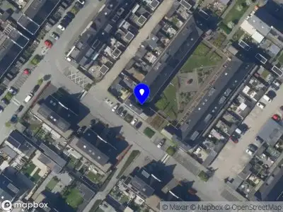 Ambulance met grote spoed naar de Sneekermeer in Zoetermeer