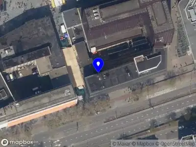 Ambulance met gepaste spoed naar de 1e Westblaakhof in Rotterdam