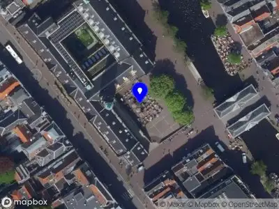 Brandweer met gepaste spoed naar de Stadhuisplein in Leiden vanwege stormschade