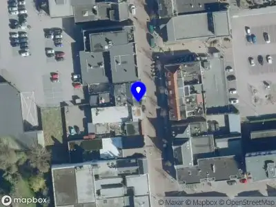 Brandweer en politie met grote spoed naar de Mr. van Coothstraat in Waalwijk vanwege letsel