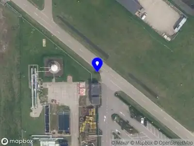 Ambulance met grote spoed naar de Rijndwarsweg in Europoort Rotterdam