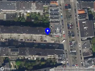 Ambulance met grote spoed naar de Robert Fruinstraat in Rotterdam