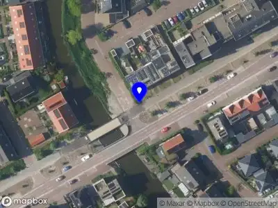 Brandweer met grote spoed naar de Nobelstraat in Almere vanwege gebouwbrand