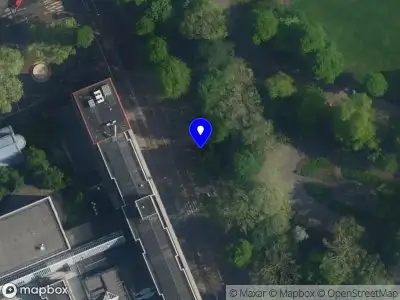 Brandweer met gepaste spoed naar de Oosterpark in Amsterdam