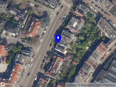 Ambulance met gepaste spoed naar de Straatweg in Rotterdam