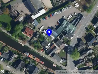 Traumahelikopter met grote spoed naar de Wethouder van Oostveenstraat in Baambrugge