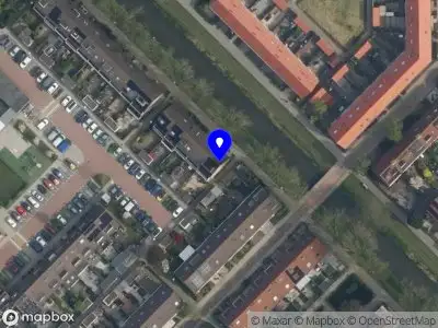 Ambulance met grote spoed naar de Tarweakker in Waddinxveen