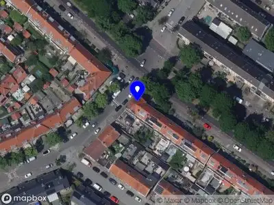 Ambulance met grote spoed naar de Willem Marisstraat in Dordrecht