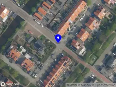 Ambulance met grote spoed naar de Aalbessenlaan in Wateringen