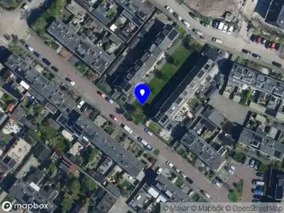 Ambulance met grote spoed naar de Van Linschotenstraat in Lisse