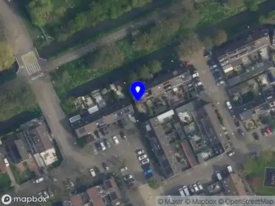 Ambulance met grote spoed naar de Rietveen in Wateringen