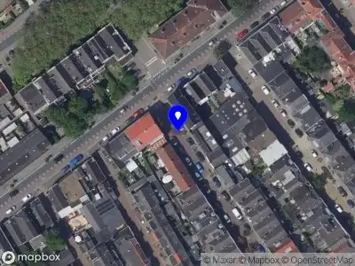 Ambulance met gepaste spoed naar de De la Reystraat in Dordrecht