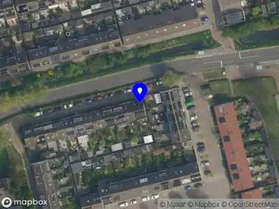 Ambulance met grote spoed naar de Graspieperstraat in Delft