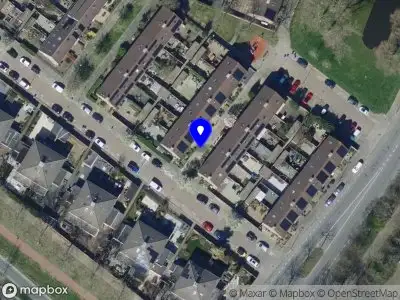 Ambulance met grote spoed naar de Johannes Taspad in Hoogvliet Rotterdam