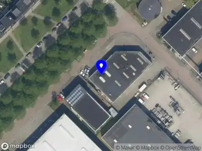 Ambulance met grote spoed naar de Thames in Maassluis