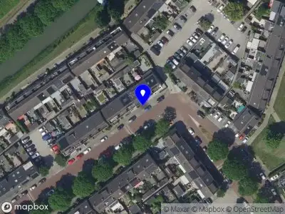 Ambulance met gepaste spoed naar de Johanna Naber-erf in Dordrecht