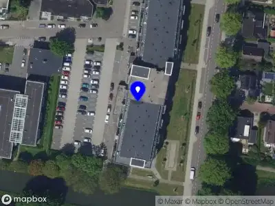 Ambulance met grote spoed naar de Vijverlaan in Dordrecht