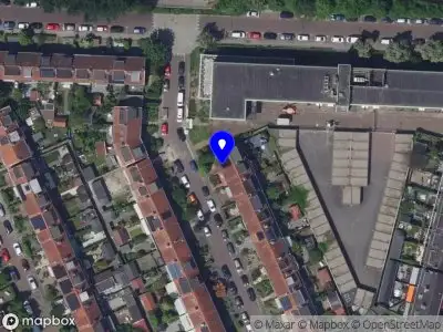 Ambulance met gepaste spoed naar de Reviusstraat in Dordrecht