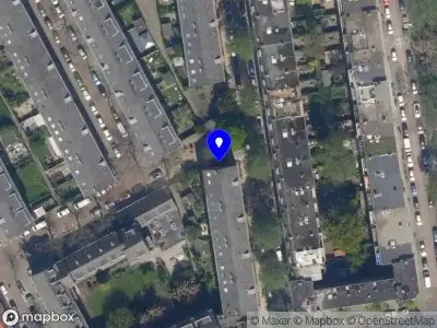 Ambulance met gepaste spoed naar de Dr. de Visserstraat in Rotterdam