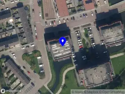 Brandweer met gepaste spoed naar de Constantijn Huygensstraat in Capelle aan den IJssel vanwege afhijsen patient