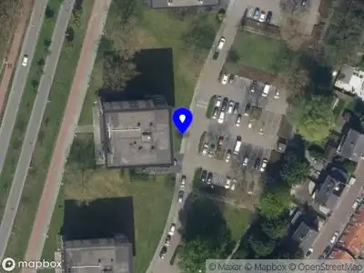 Ambulance met grote spoed naar de Tiesselinswaard in Rotterdam