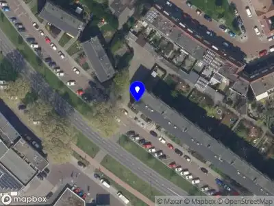 Ambulance met grote spoed naar de Van Beethovensingel in Vlaardingen