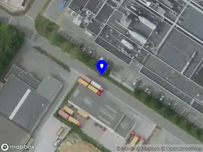 Brandweer met gepaste spoed naar de Metaalweg in Roermond