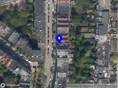 Ambulance met grote spoed naar de Adrien Mildersstraat in Rotterdam