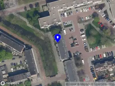 Ambulance met grote spoed naar de Messinadreef in Rotterdam