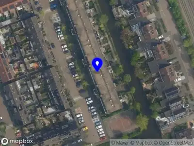 Ambulance met grote spoed naar de Charlotte de Bourbonstraat in Pijnacker