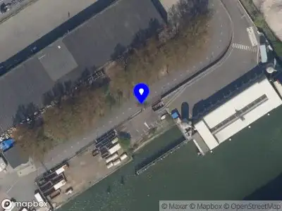 Ambulance met gepaste spoed naar de Keilezijweg in Rotterdam