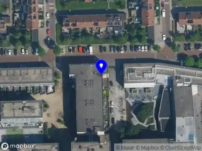 Ambulance met grote spoed naar de Adriaan Dorsmanstraat in Amsterdam